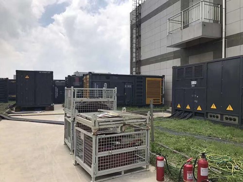 江岸除了定期检查，还有哪些方法可以及时发现接触式转速表探头的磨损？