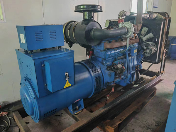 江岸100kW柴油发电机组使用多级机油有哪些优缺点？