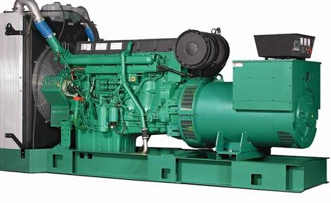 江岸发电机除垢后需要用清水冲洗水冷式机油散热器几次？